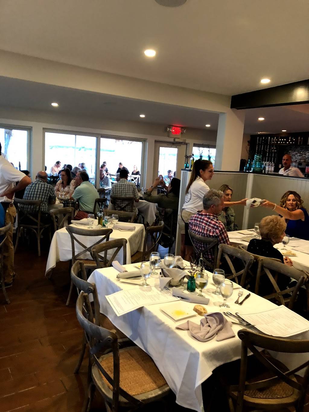 Waypoint Restaurant | restaurant | 400 Old Main Rd, Southold, NY 11971, USA | 6317656373 OR +1 631-765-6373