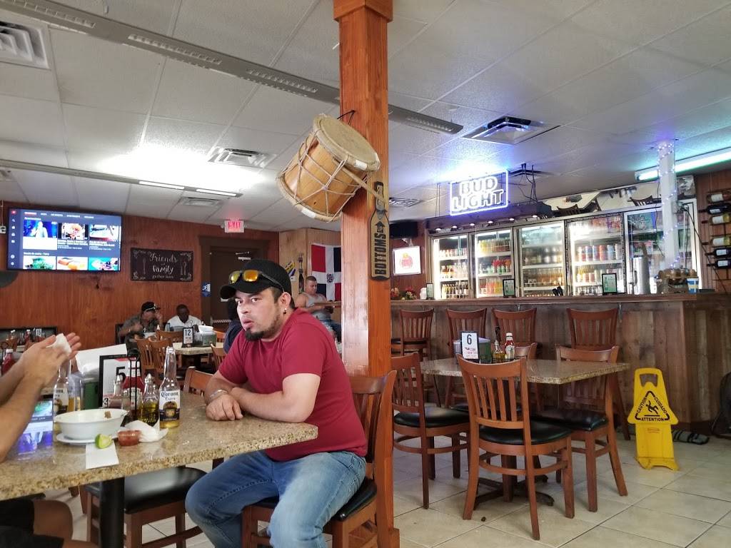 La Gran Parada Food Store | restaurant | 5266 Beach Blvd, Jacksonville, FL 32207, USA | 9043790463 OR +1 904-379-0463