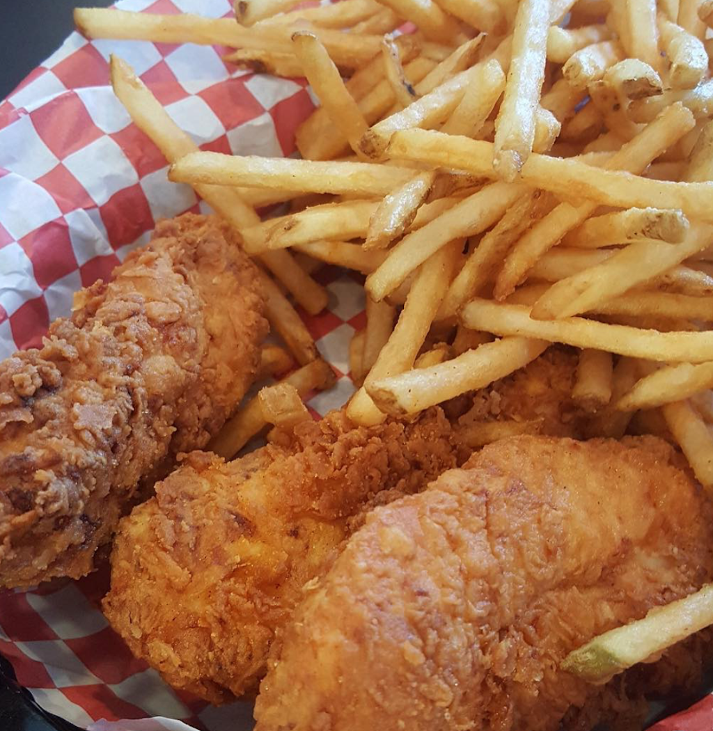 Kikis Chicken Place | restaurant | 1901 J St suite d, Sacramento, CA 95811, USA | 9163188119 OR +1 916-318-8119