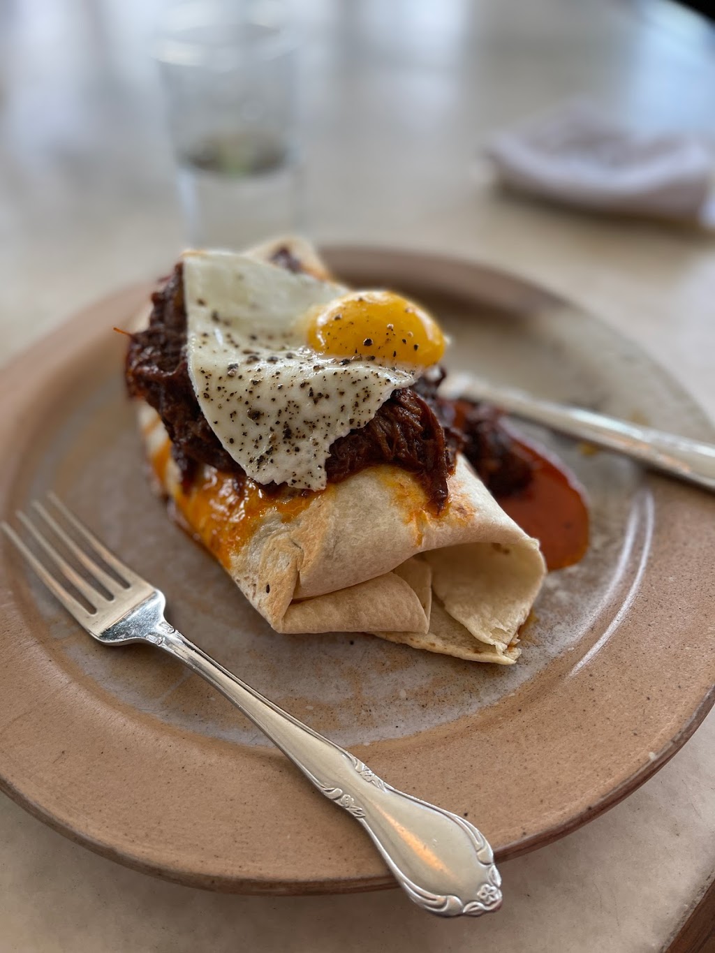 Fox and Pearl | restaurant | 2143 Summit St, Kansas City, MO 64108, USA | 8164377001 OR +1 816-437-7001