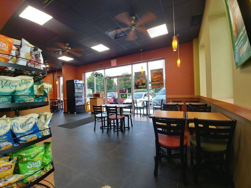 Subway | restaurant | 725 Fanshawe Park Rd W, London, ON N5G 5B4, Canada | 5196410000 OR +1 519-641-0000