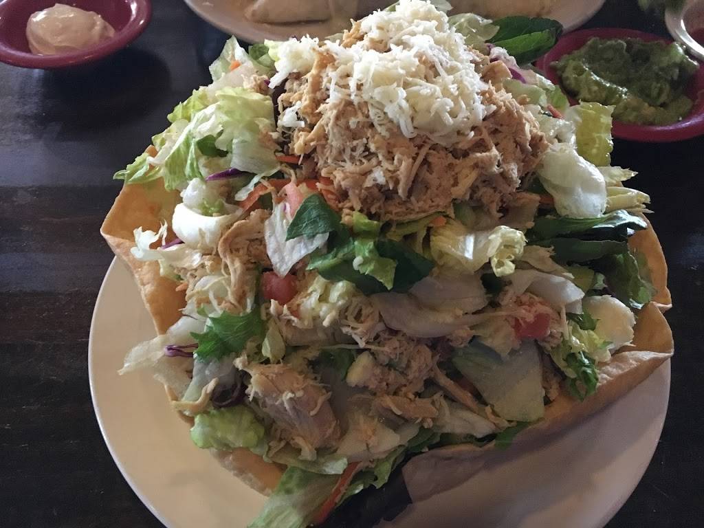 Camelias Mexican Grill | restaurant | 28990 Orchard Lake Rd, Farmington Hills, MI 48334, USA | 2487020558 OR +1 248-702-0558