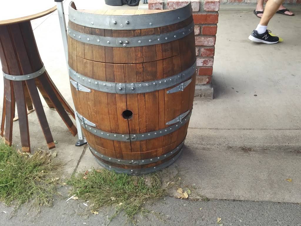 Johns Market Taqueria | restaurant | 3860 Main St, Kelseyville, CA 95451, USA | 7072792440 OR +1 707-279-2440