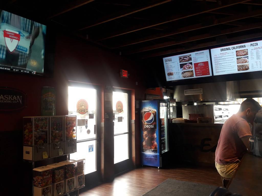 Me-n-Eds On Tap | restaurant | 1247 N. Wishon, Fresno, CA 93728, USA | 5594421247 OR +1 559-442-1247