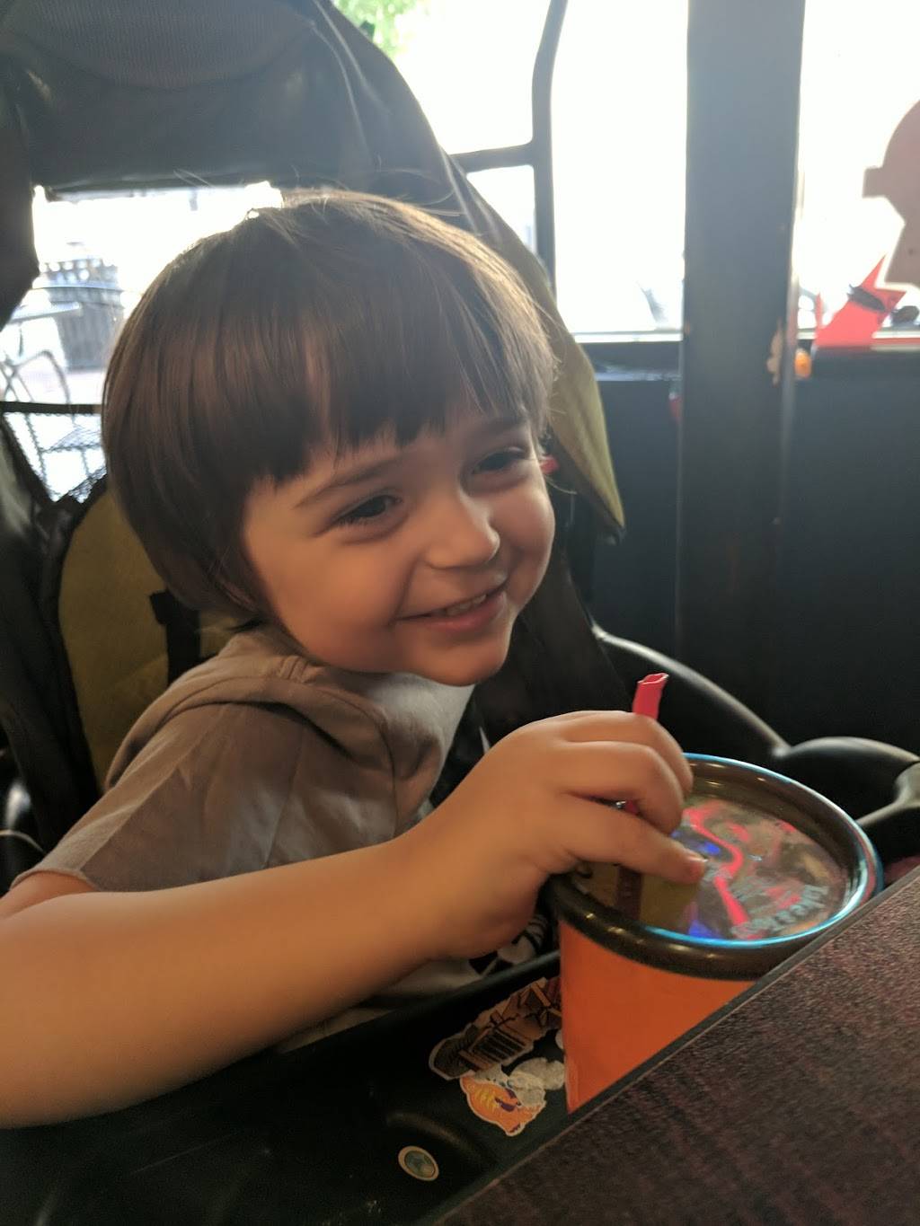 Sharps Deli | restaurant | 126 E Market St, Johnson City, TN 37604, USA | 4239283826 OR +1 423-928-3826