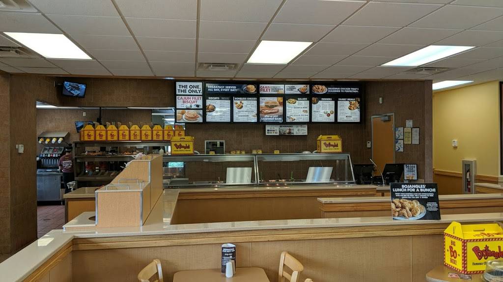 Bojangles Famous Chicken n Biscuits | restaurant | 4774 Lebanon Pike, Hermitage, TN 37076, USA | 6152322618 OR +1 615-232-2618