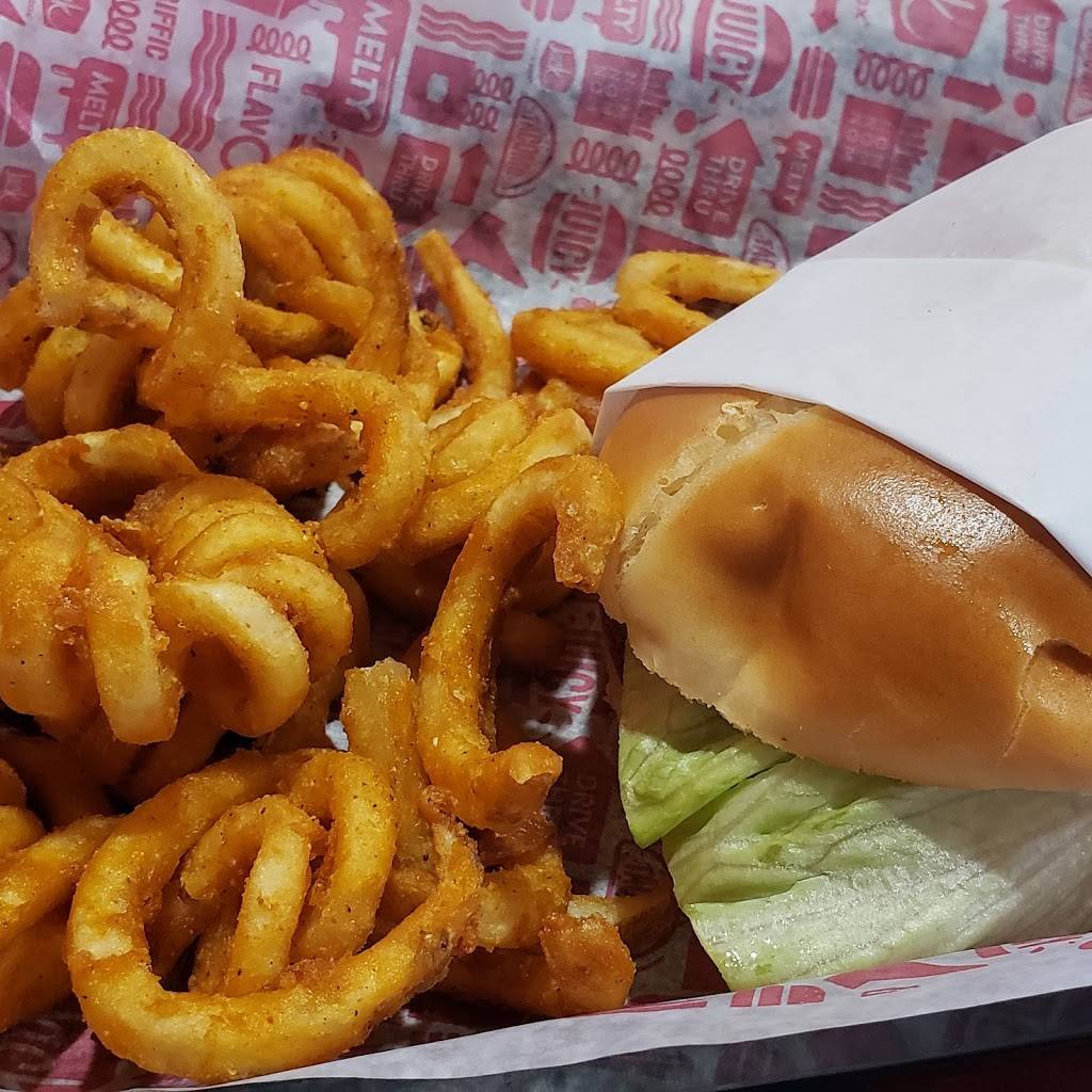 Jack in the Box | restaurant | 1200 Oak St, Bakersfield, CA 93304, USA | 6618618337 OR +1 661-861-8337