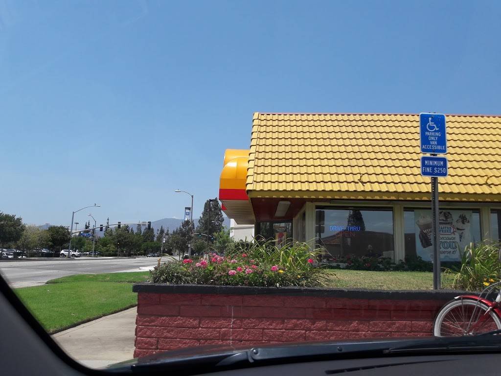 Wienerschnitzel | restaurant | 9419 Central Ave, Montclair, CA 91763, USA | 9096269042 OR +1 909-626-9042