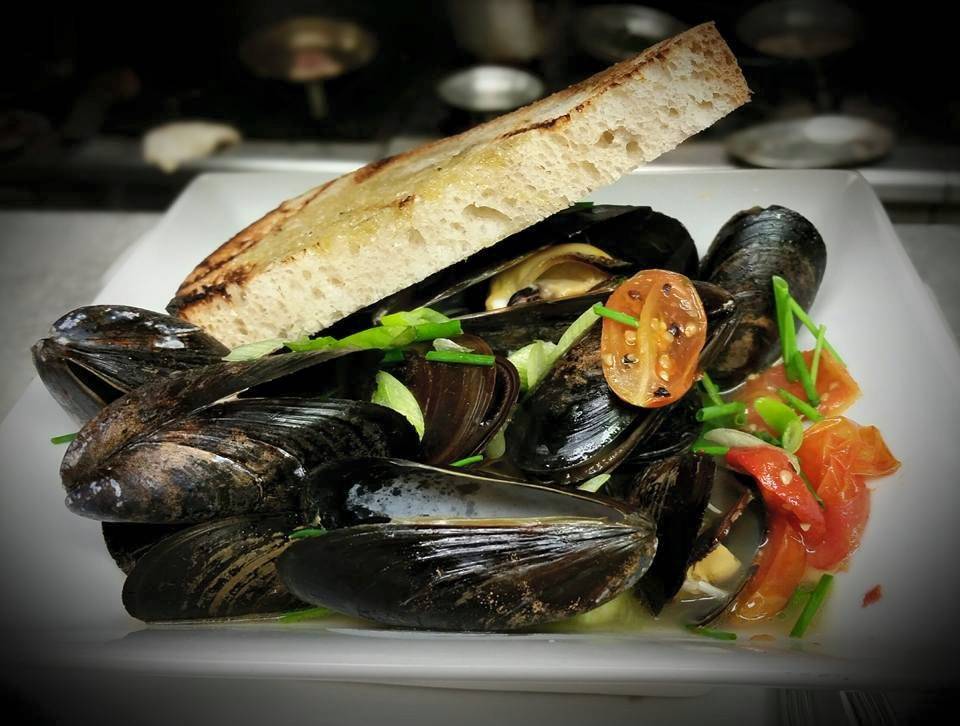 Krave Cafe + Caterer | restaurant | 102 Sparta Ave, Newton, NJ 07860, USA | 9733832600 OR +1 973-383-2600