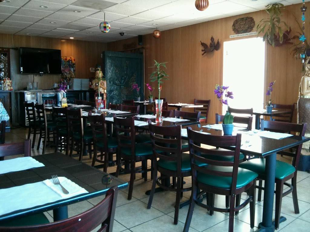 Little Orchids Thai Restaurant | restaurant | across from Lexus dealer, 21614 Ventura Blvd, Woodland Hills, CA 91364, USA | 8188834848 OR +1 818-883-4848