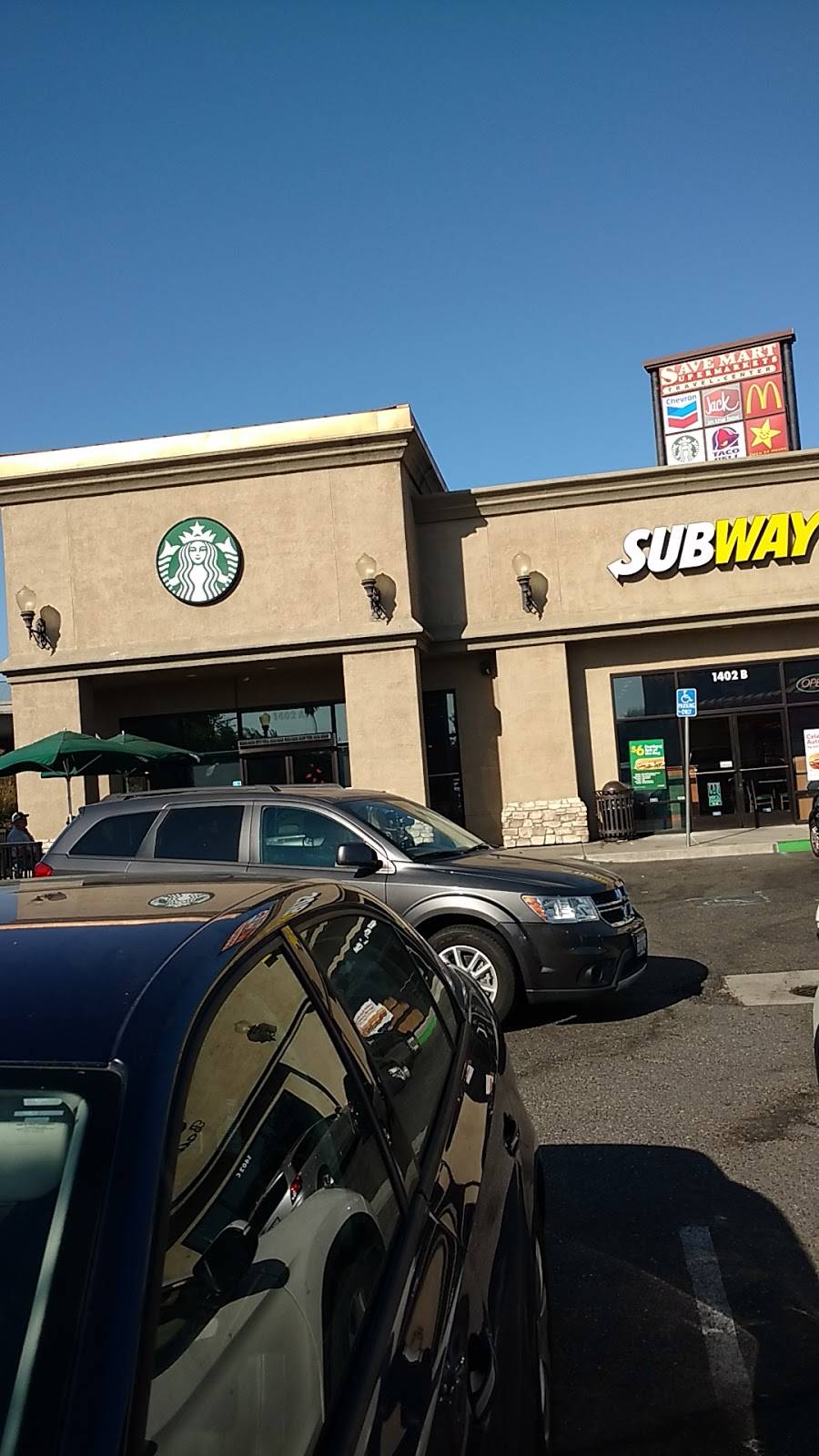 Starbucks | cafe | 1402 W Colony Rd, Ripon, CA 95366, USA | 2095997410 OR +1 209-599-7410