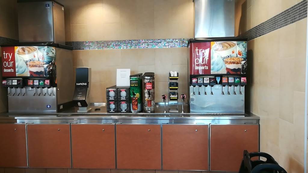 McDonalds | cafe | 2061 S Queen St, York, PA 17403, USA | 7178459360 OR +1 717-845-9360