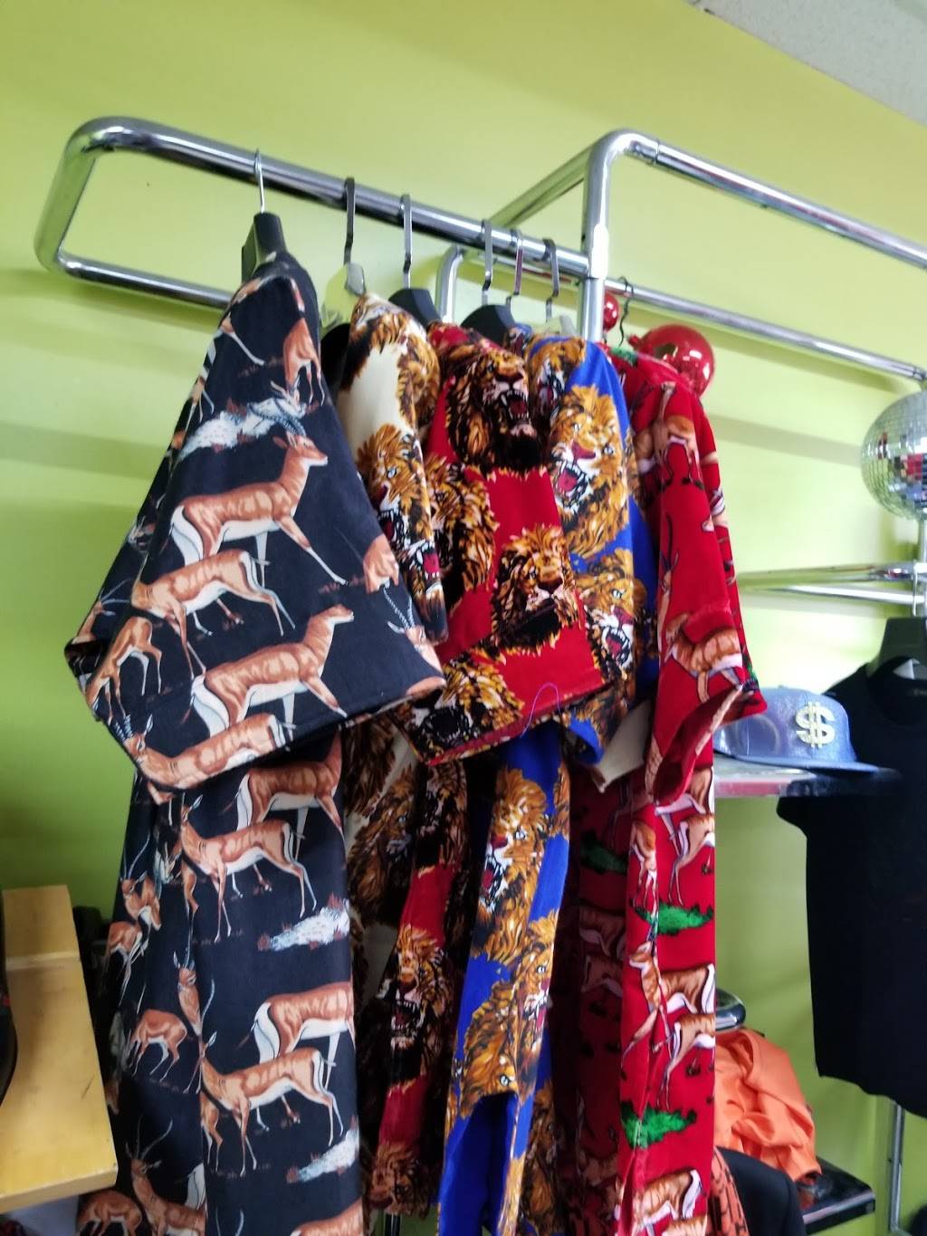 Cyc Fashion | restaurant | Dallas, TX 75243, USA | 2145648396 OR +1 214-564-8396