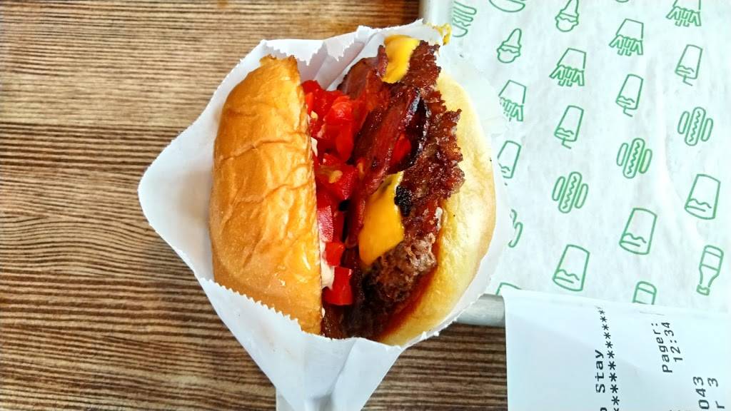 Shake Shack | restaurant | 905 S Grand Central Pkwy #1700, Las Vegas, NV 89106, USA | 7025701613 OR +1 702-570-1613