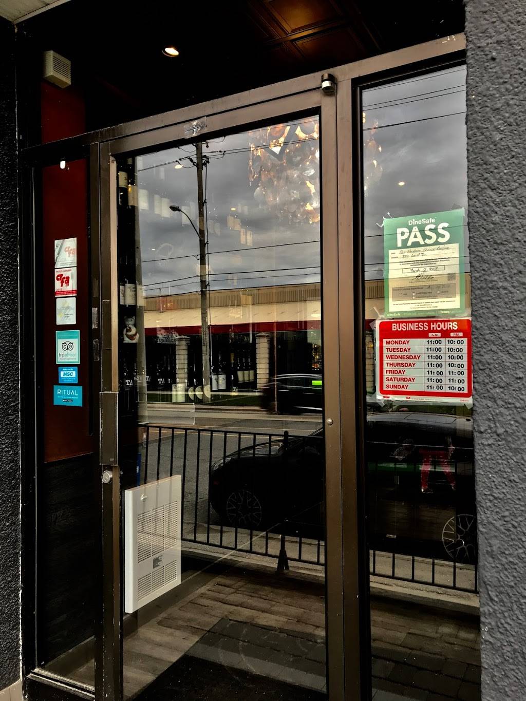 Tao Northern Chinese Cuisine | restaurant | 220 Laird Dr, East York, ON M4G 3X2, Canada | 4164213888 OR +1 416-421-3888