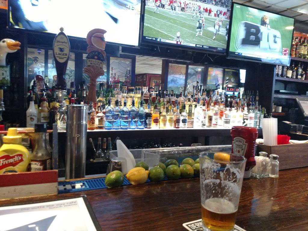 Outta the Way Cafe | restaurant | 17503 Redland Rd, Derwood, MD 20855, USA | 3019636895 OR +1 301-963-6895