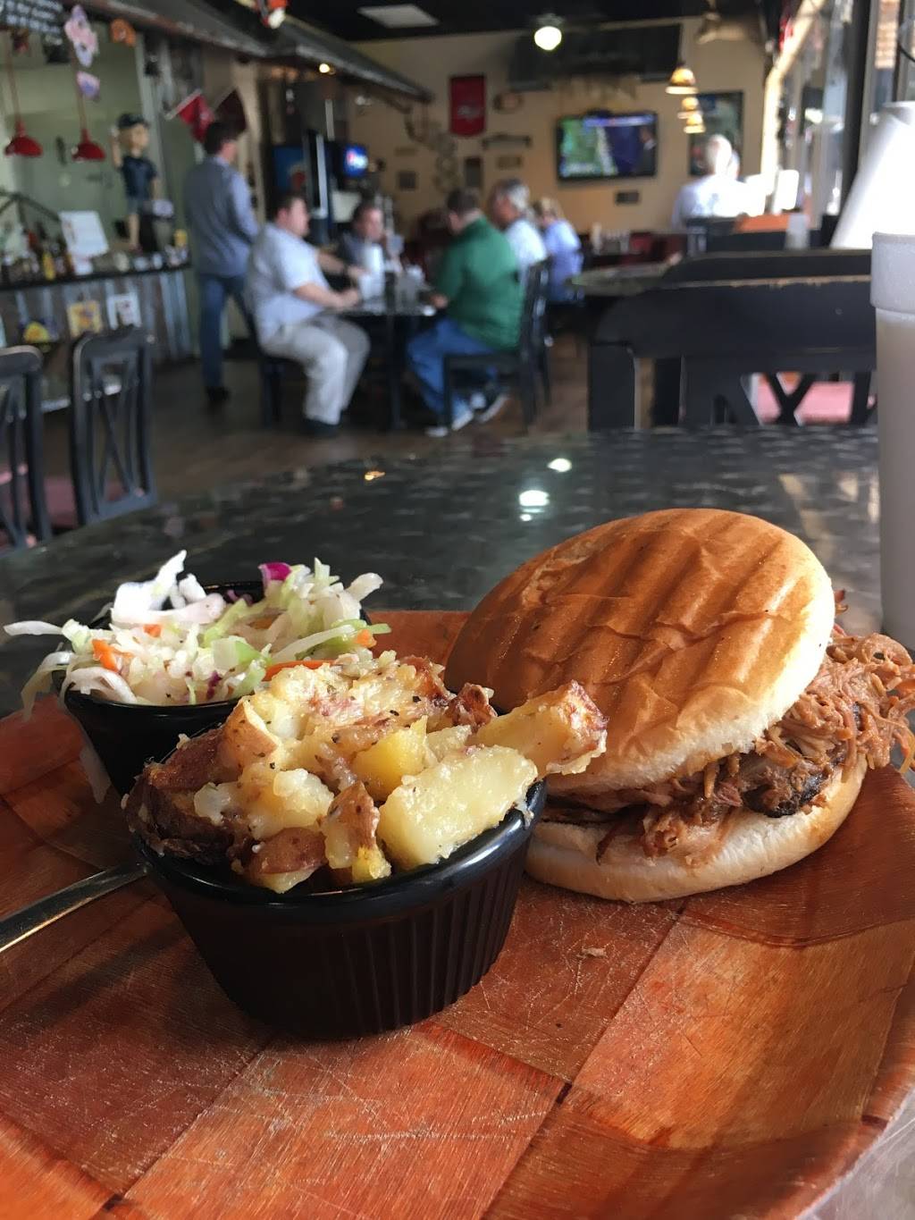 Porkies of Deland BBQ | restaurant | 900 N Woodland Blvd, DeLand, FL 32720, USA | 3862790021 OR +1 386-279-0021