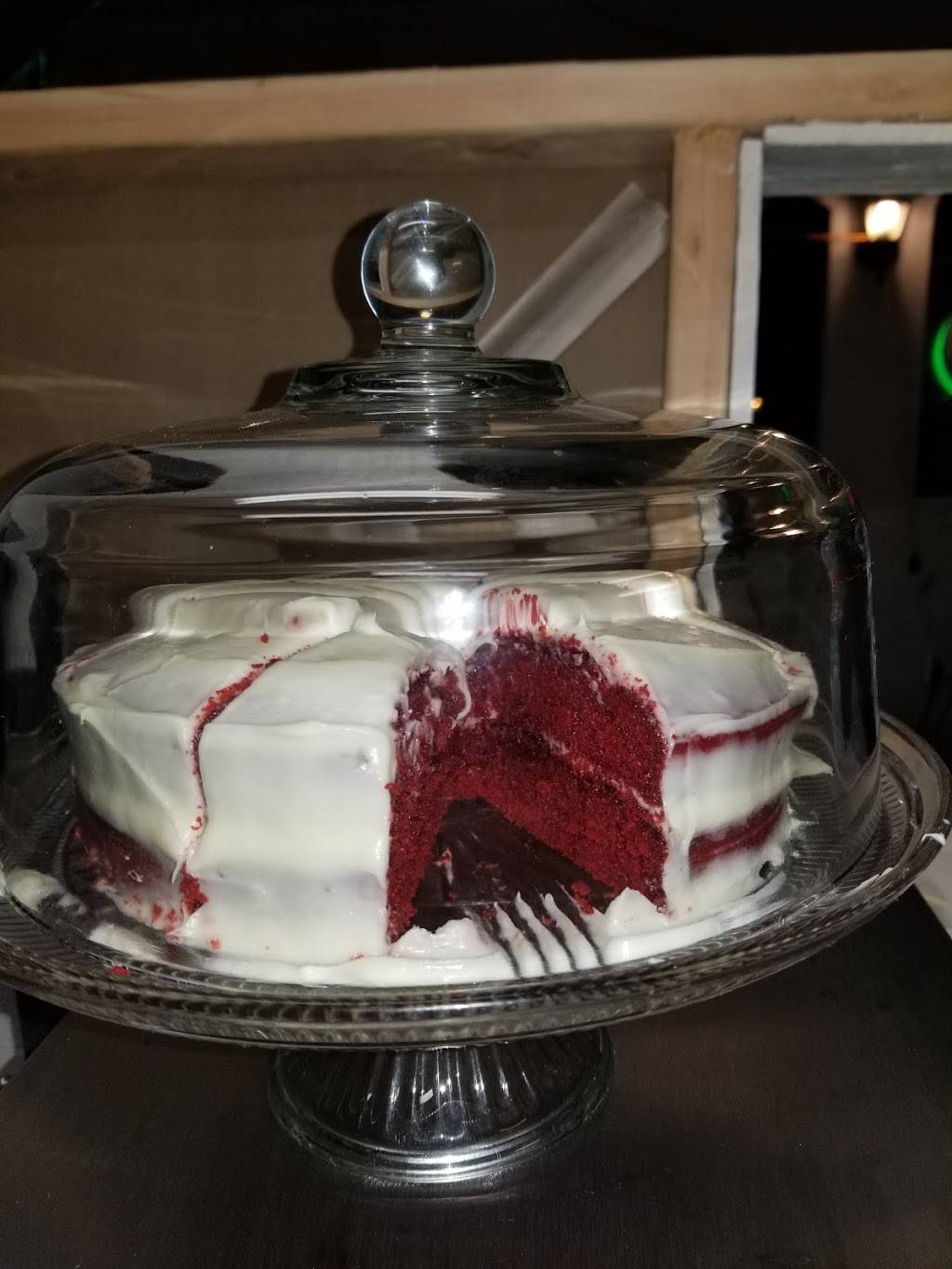 Mjs Tastys Chicken Waffles & BBQ | restaurant | 8603 14th Ave S, Seattle, WA 98108, USA | 2063560468 OR +1 206-356-0468