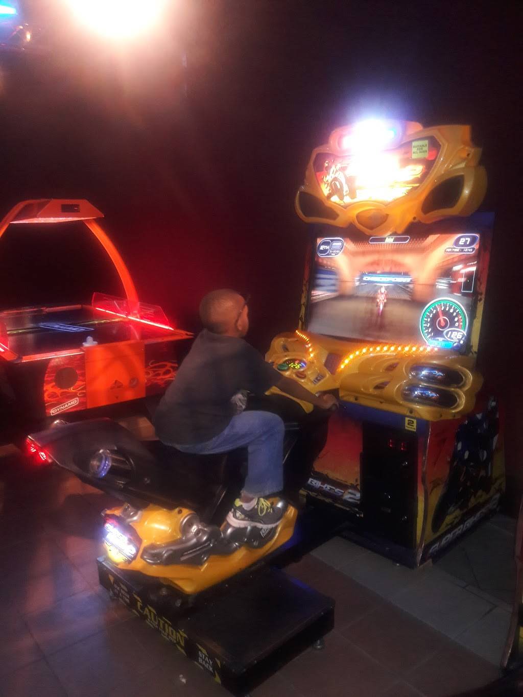 Cinemark Chico 14 and XD | meal takeaway | 801 East Ave Ste 2, Chico, CA 95926, USA | 5308790143 OR +1 530-879-0143