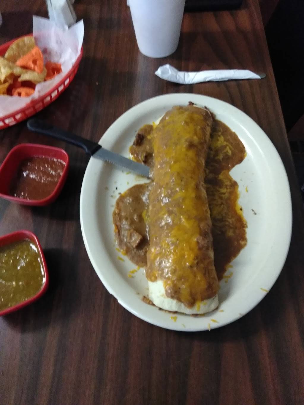 Los Reyes Cafe | restaurant | 101 US-87, Smiley, TX 78159, USA | 8305876510 OR +1 830-587-6510