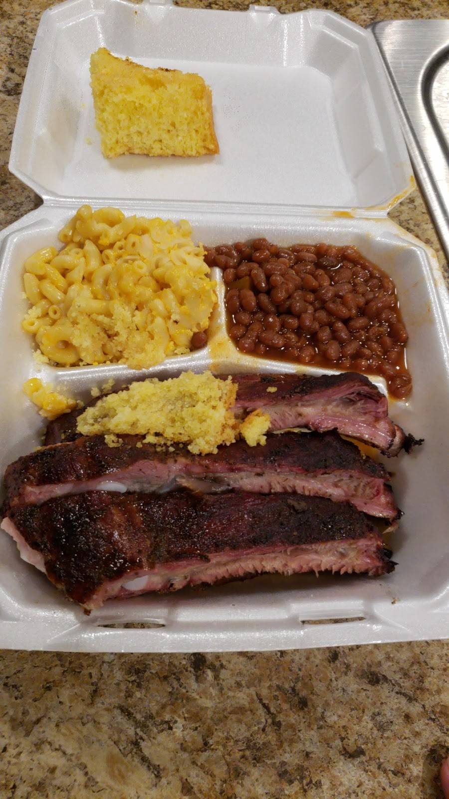 Pit Stop Southern BBQ | restaurant | 3665 FL-580, Oldsmar, FL 34677, USA | 8136799555 OR +1 813-679-9555