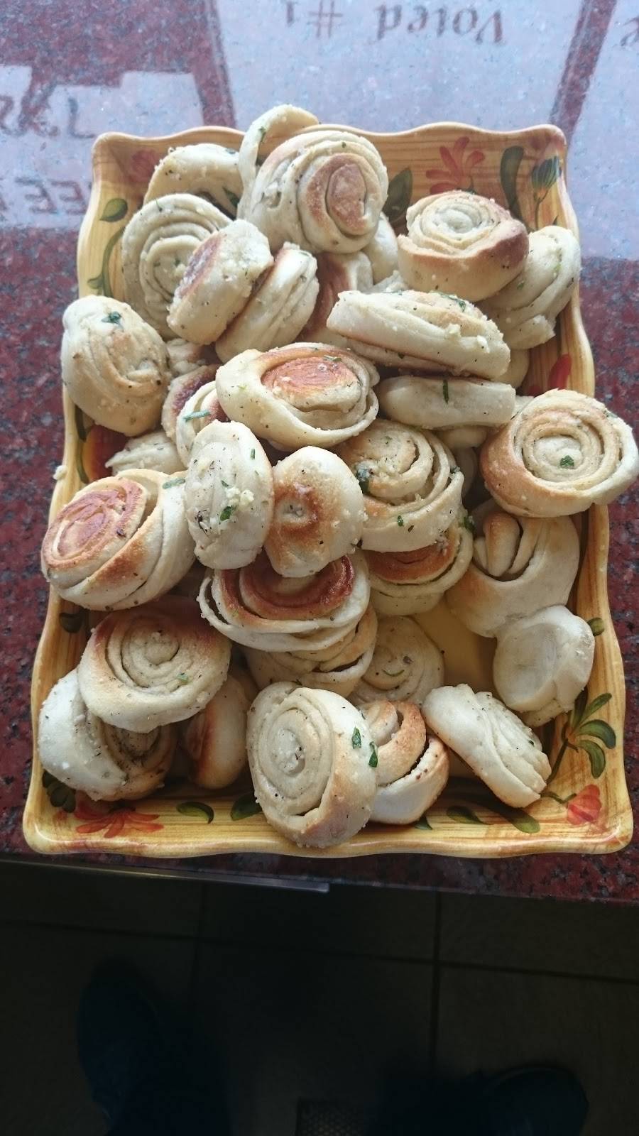 Brunos Pizza | restaurant | 4, 1308, 93 Main St, Farmingdale, NJ 07727, USA | 7325762044 OR +1 732-576-2044