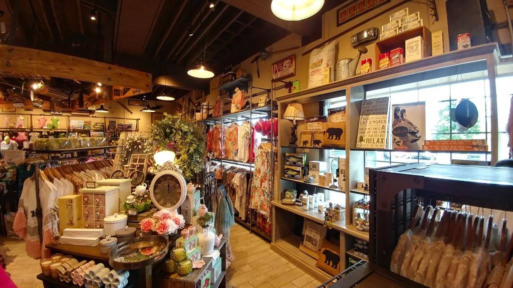 Cracker Barrel Old Country Store | restaurant | 12050 N Center Ave, Portland, OR 97217, USA | 5032856651 OR +1 503-285-6651