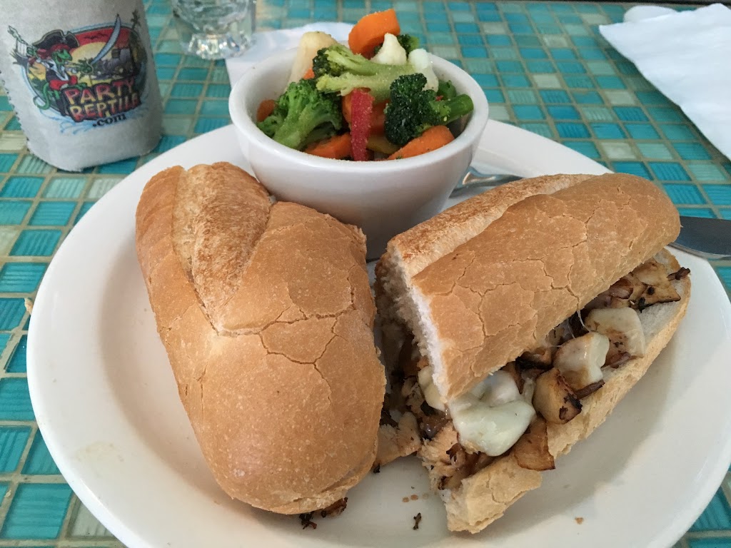 Cocomo Joes Beach Bar & Grill | restaurant | 404 Laskin Rd, Virginia Beach, VA 23451, USA | 7574220008 OR +1 757-422-0008