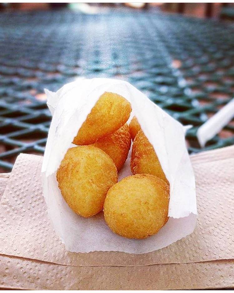 Walters Hot Dogs | restaurant | 200 Commons Park S, Stamford, CT 06902, USA | 9145005029 OR +1 914-500-5029