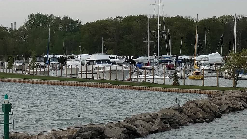 Ford Yacht Club | restaurant | Ford Yacht Club, 29500 Southpointe Rd, Grosse Ile Township, MI 48138, USA | 7346768422 OR +1 734-676-8422