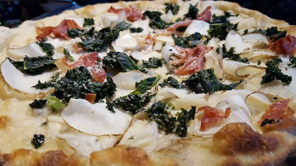 Station Pizzeria | restaurant | 13008 Minnetonka Blvd, Minnetonka, MN 55305, USA | 9524263273 OR +1 952-426-3273