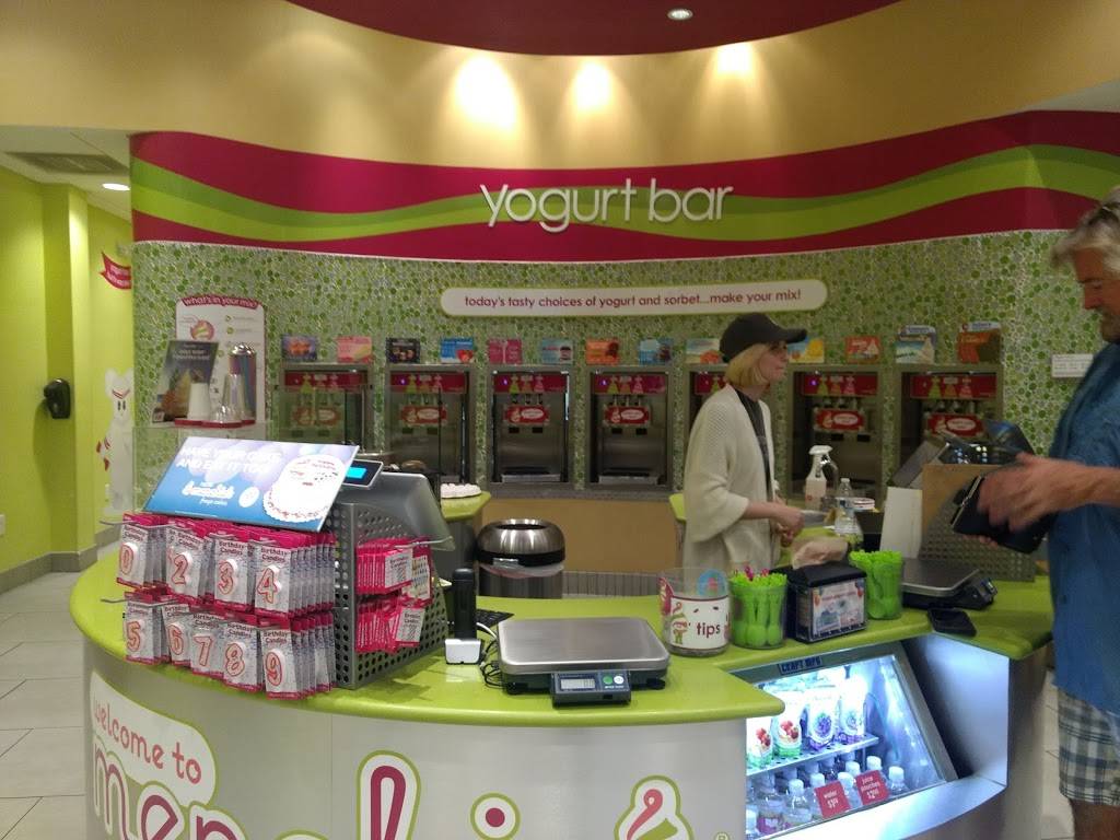Menchies Frozen Yogurt | bakery | 5100 Daniels Pkwy Ste 500, Fort Myers, FL 33912, USA | 2394376283 OR +1 239-437-6283