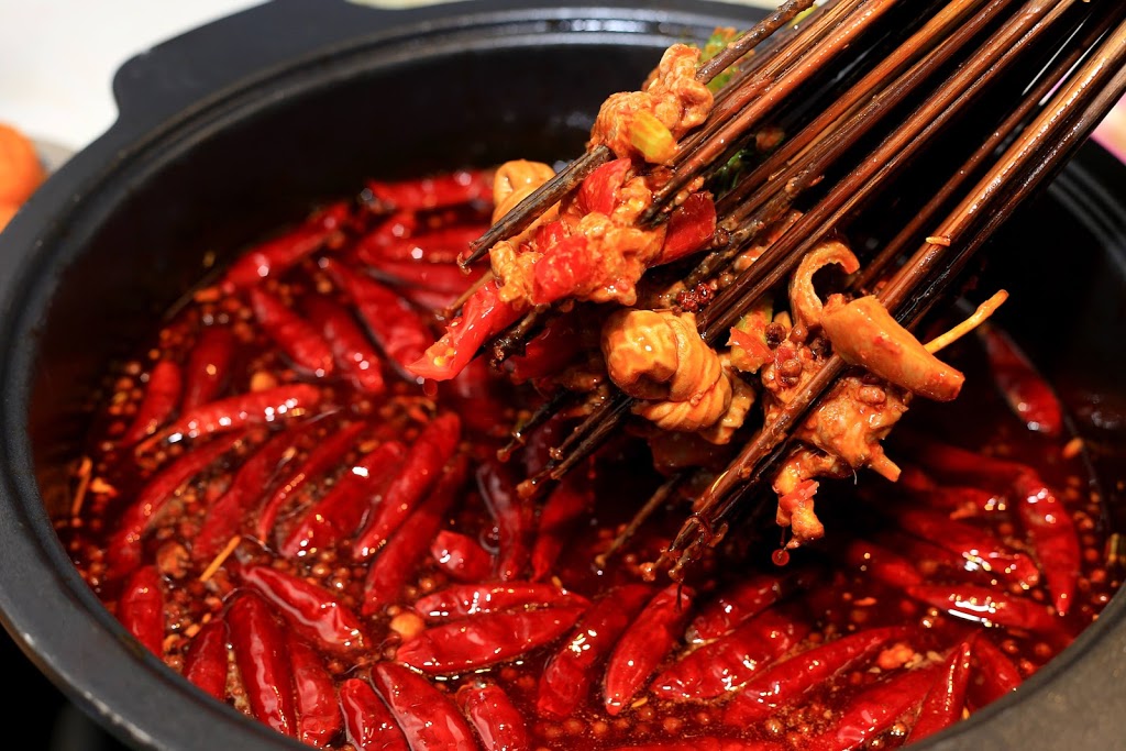 Spicy Grandma Kitchen | restaurant | 2353 S Wentworth Ave, Chicago, IL 60616, USA | 3122852477 OR +1 312-285-2477