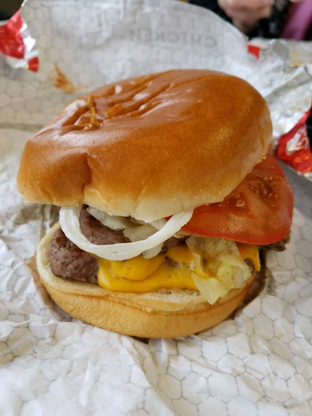 Wendys | restaurant | 2033 Wal Mart Dr NE, Warren, OH 44483, USA | 3303729171 OR +1 330-372-9171