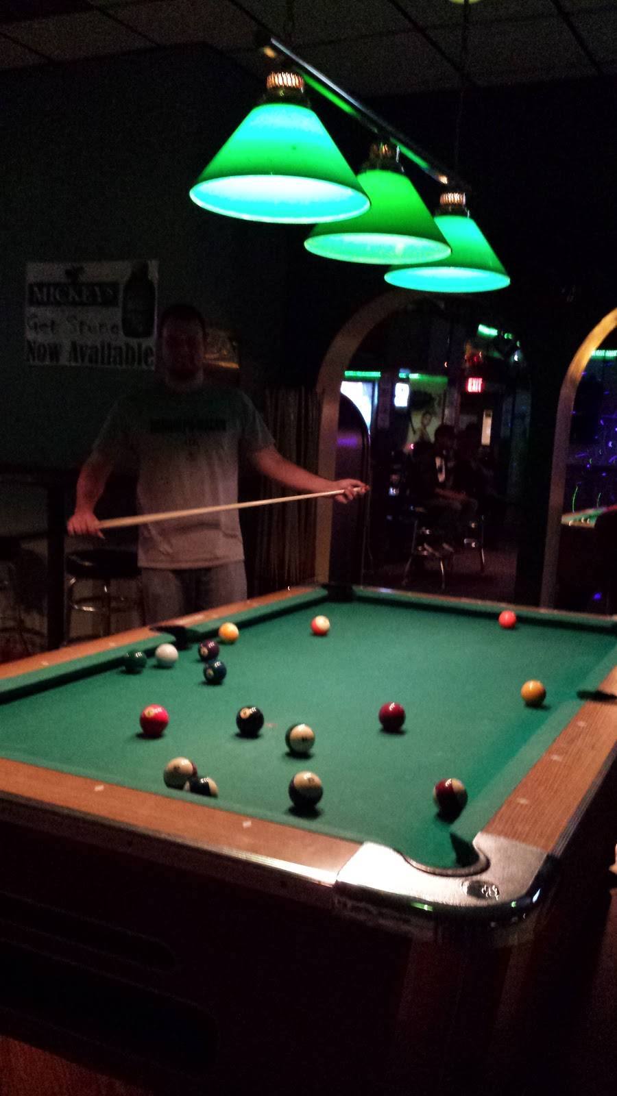 Rileys Main Street Lounge | night club | 1043 E Main St, Radford, VA 24141, USA | 5407311796 OR +1 540-731-1796