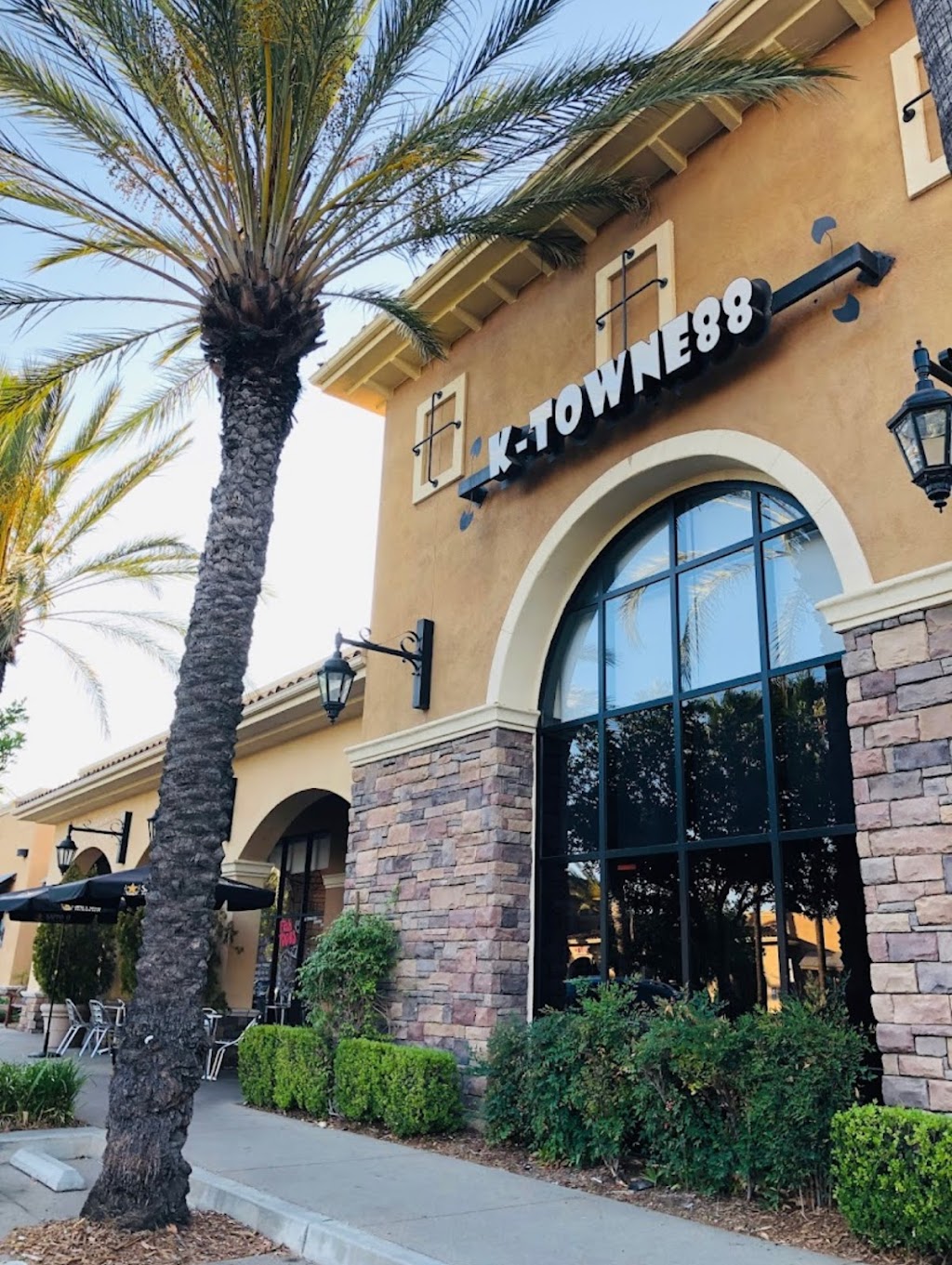 Delicioso Eats | restaurant | 10455 Foothill Blvd, Rancho Cucamonga, CA 91730, USA | 9099899177 OR +1 909-989-9177