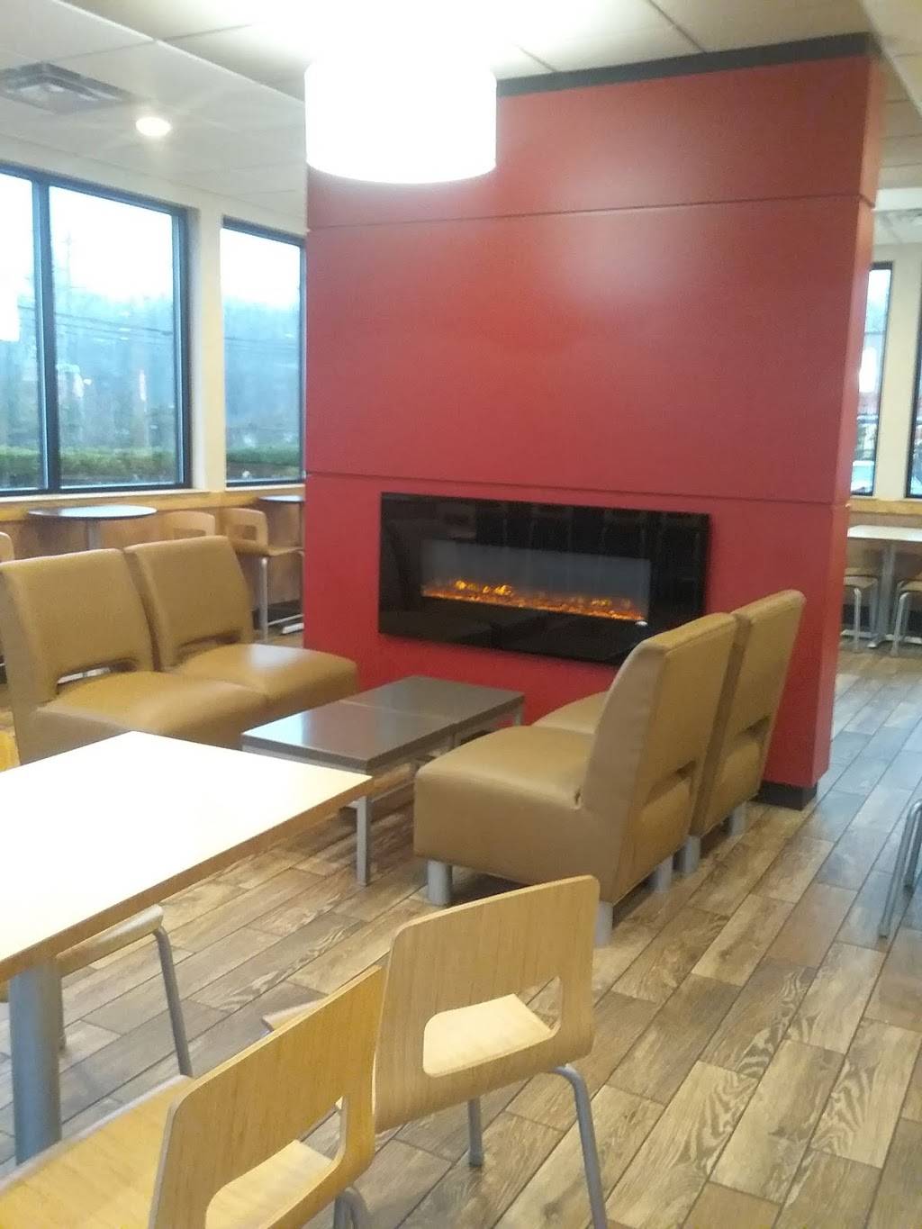 Wendys | restaurant | 3800 US-1, Monmouth Junction, NJ 08852, USA | 7329402112 OR +1 732-940-2112