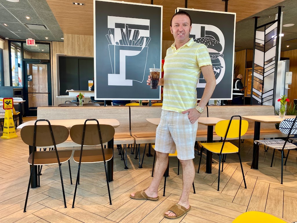 McDonalds | cafe | 3452 St Rose Pkwy, Henderson, NV 89052, USA | 7024541956 OR +1 702-454-1956