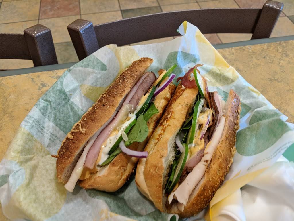 Subway | restaurant | 521 N State St, Girard, OH 44420, USA | 3305451112 OR +1 330-545-1112