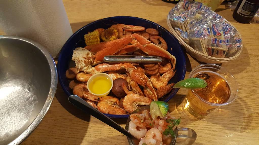 Big Shucks | restaurant | 6232 E Mockingbird Ln, Dallas, TX 75214, USA | 2148876353 OR +1 214-887-6353