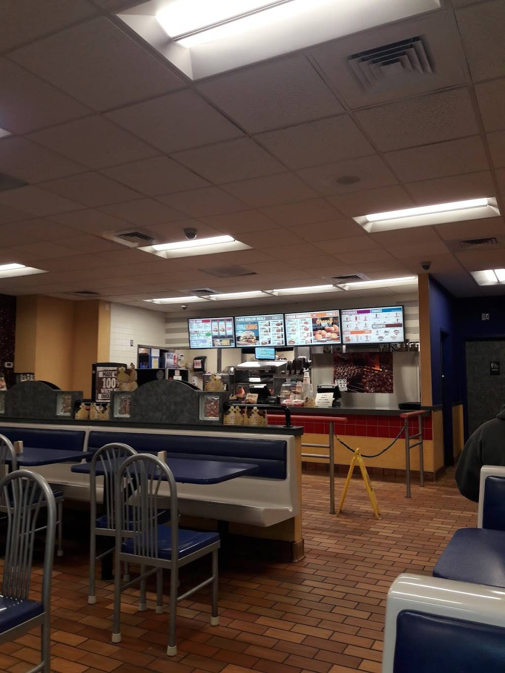 Burger King | restaurant | 2500 Berlin Turnpike, Newington, CT 06111, USA | 8606677130 OR +1 860-667-7130