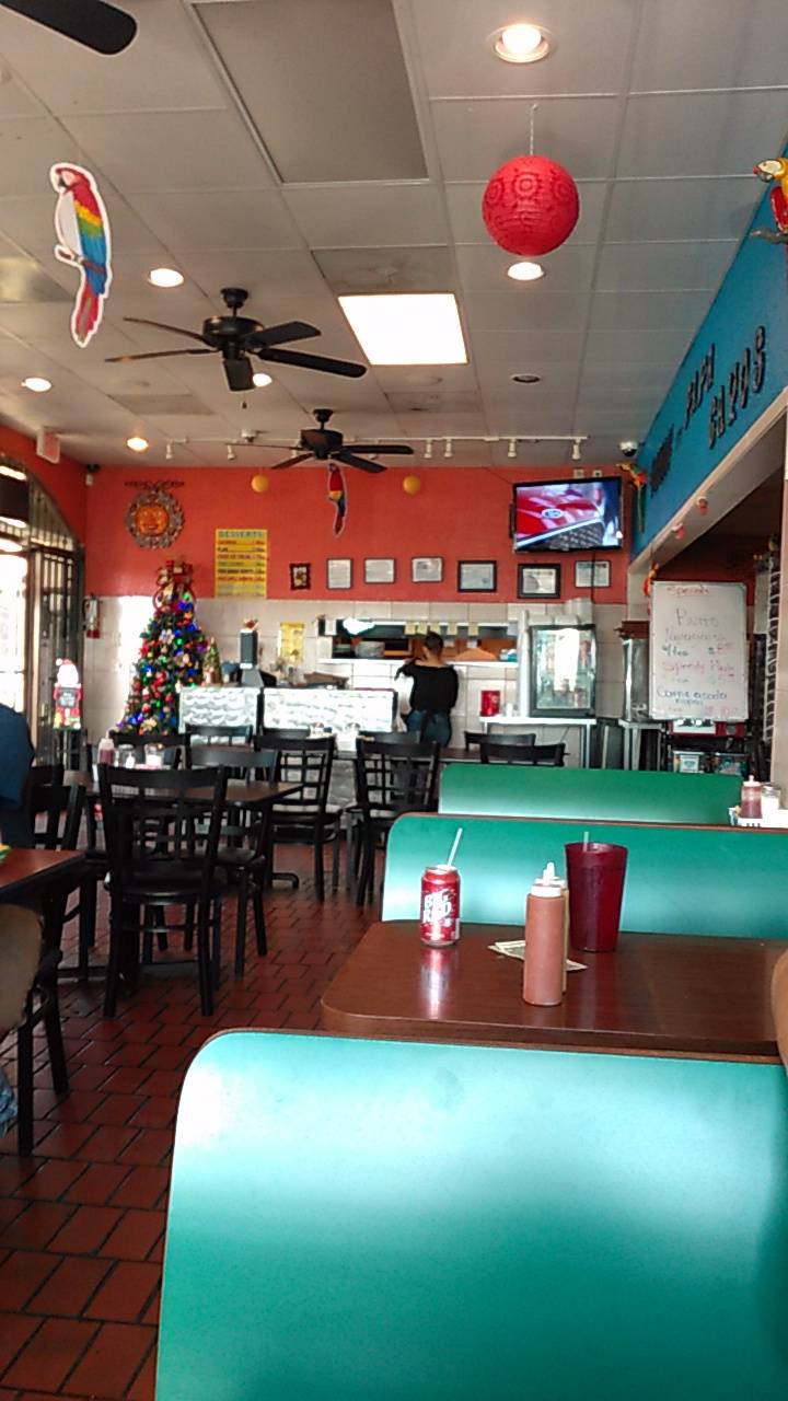 Papagayos Mexican Restaurant | restaurant | 2470 Harry Wurzbach Rd, San Antonio, TX 78209, USA | 2108241718 OR +1 210-824-1718