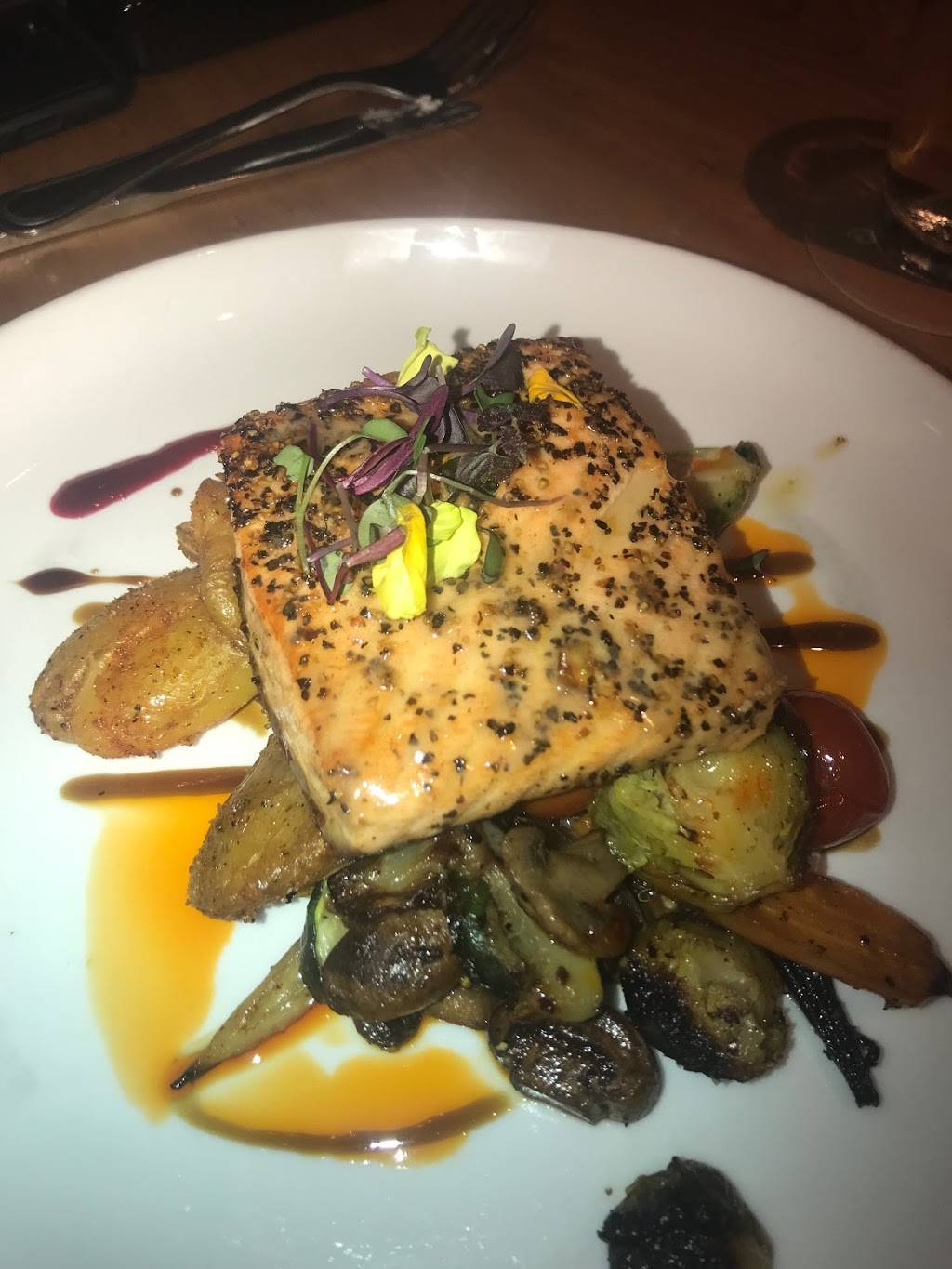 SHORE DINER | restaurant | Gulph, Stream Blvd, Sarasota, FL 34236, USA | 9412960301 OR +1 941-296-0301