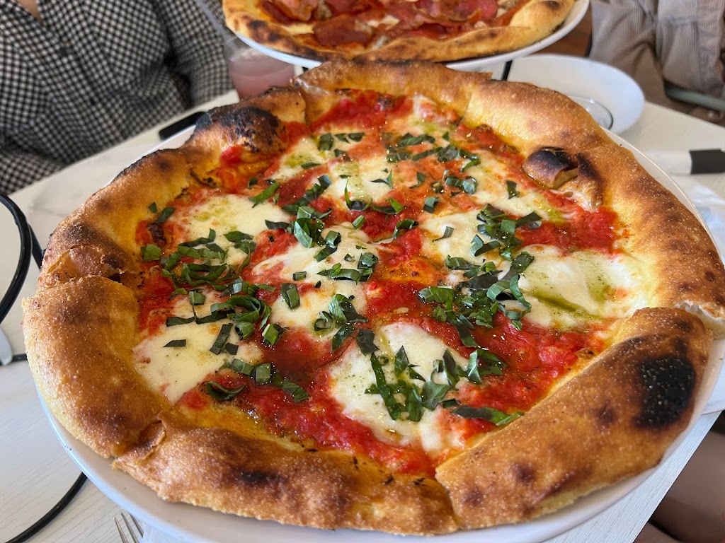 Vicino Pizza Neapolitan Style Pizzeria | meal takeaway | 2385 N Old Mill Loop, Coeur dAlene, ID 83814, USA | 2087587997 OR +1 208-758-7997