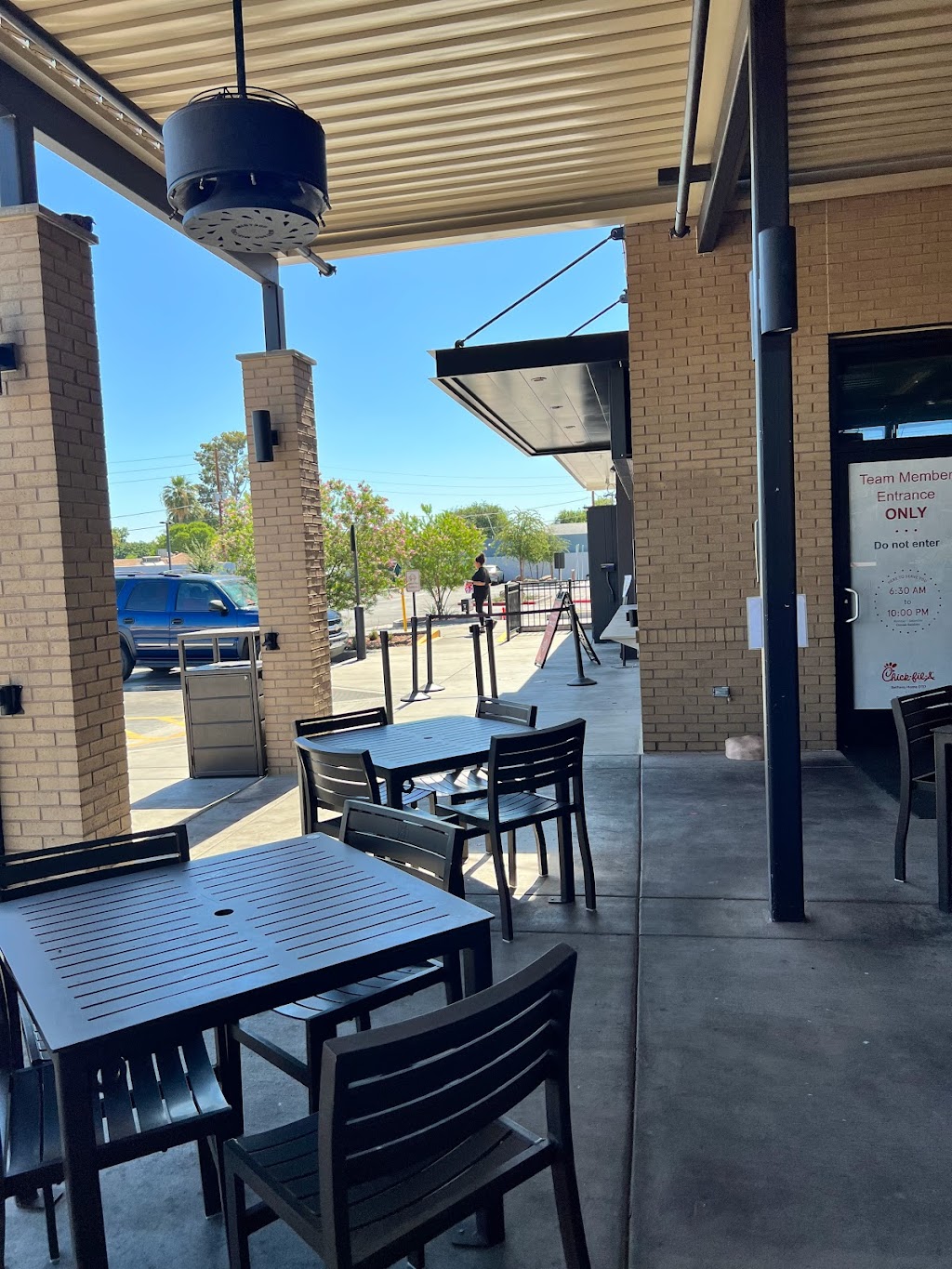 Chick-fil-A | restaurant | 1850 W Bethany Home Rd, Phoenix, AZ 85015, USA | 6026541850 OR +1 602-654-1850