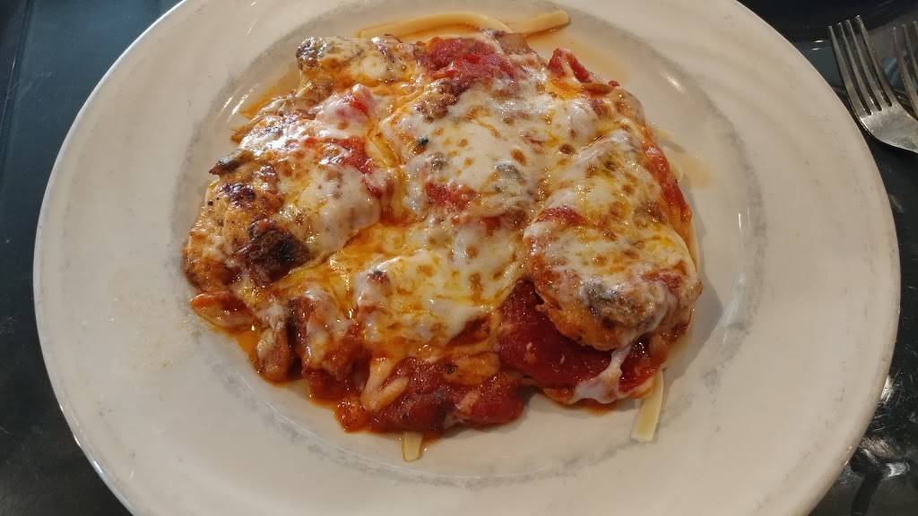 Little Angelos | restaurant | 8000 Bell Oaks Dr, Newburgh, IN 47630, USA | 8128538364 OR +1 812-853-8364