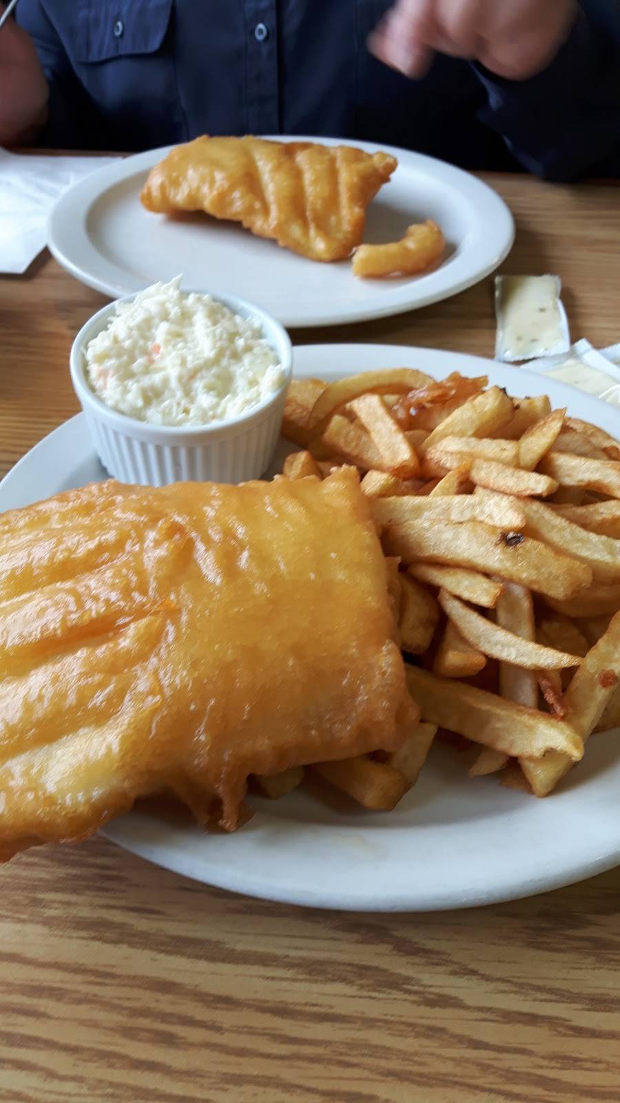 Dockers Fish & Chip & Breakfast | restaurant | 3 Lansdowne St, Peterborough, ON K9J 1X8, Canada | 7057437771 OR +1 705-743-7771