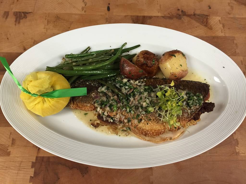 Rumson House | restaurant | 26 Ridge Rd, Rumson, NJ 07760, USA | 7328522650 OR +1 732-852-2650