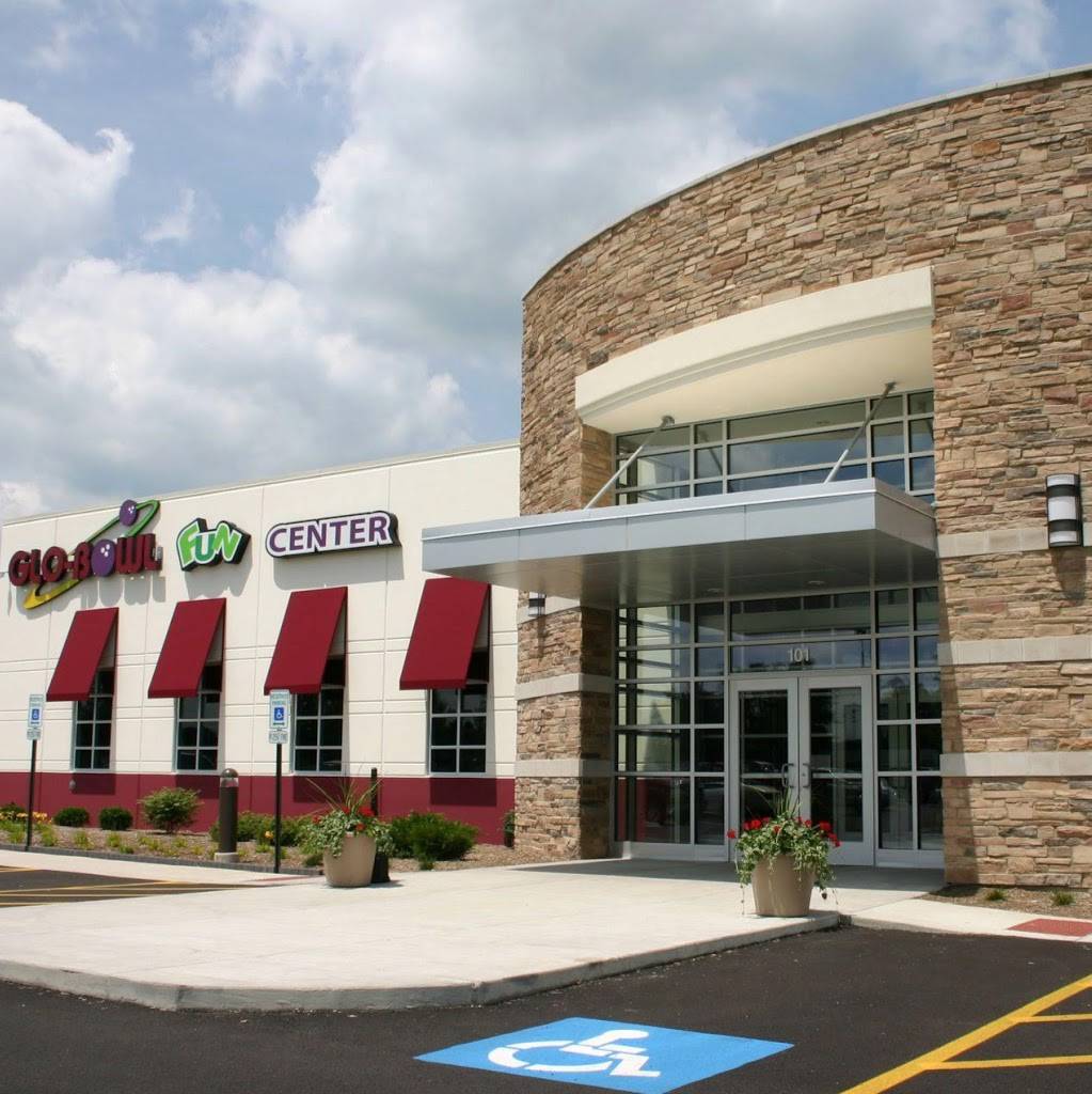 Glo-Bowl Fun Center | restaurant | 101 Franks Rd, Marengo, IL 60152, USA | 8155682695 OR +1 815-568-2695