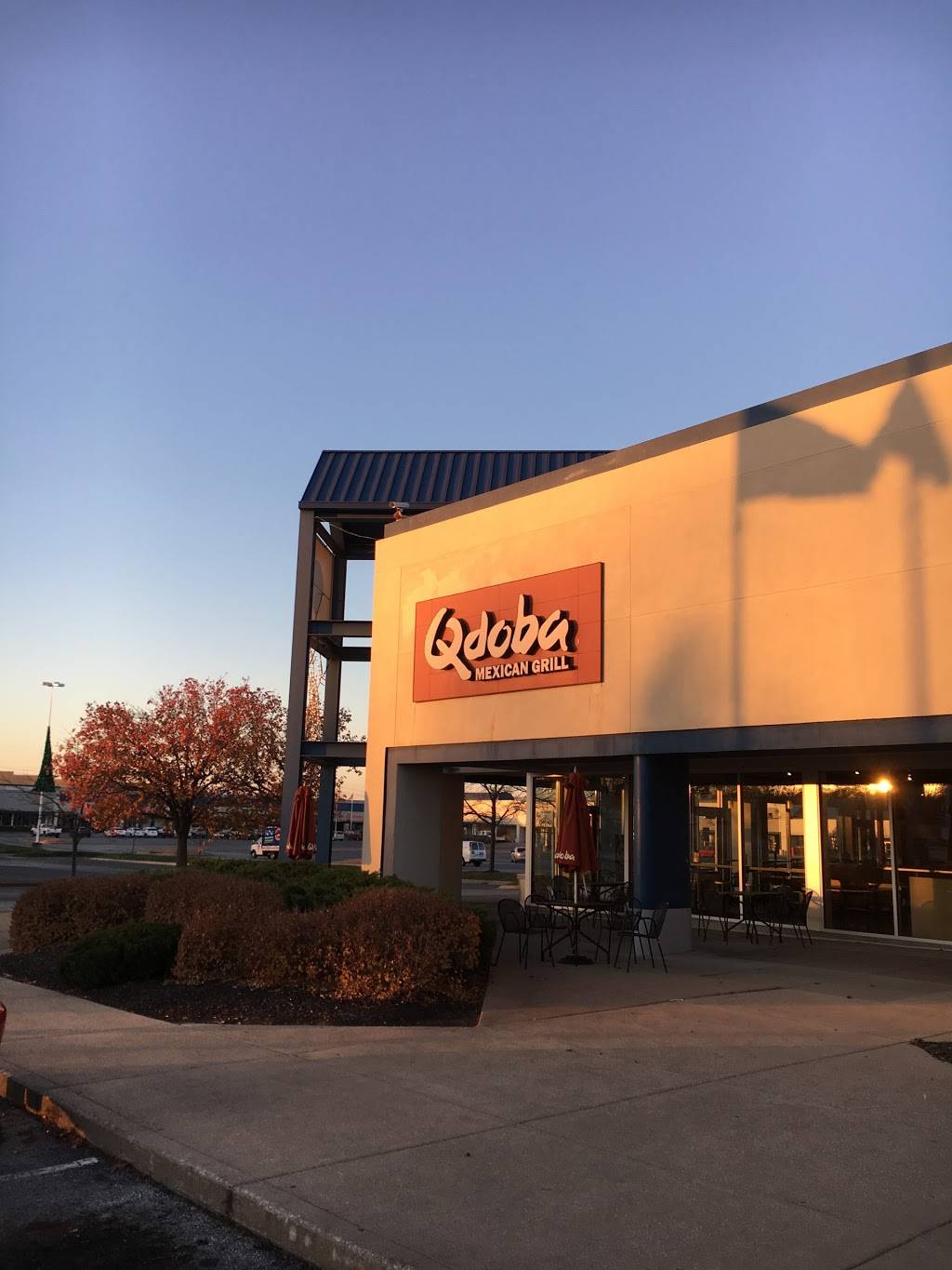 QDOBA Mexican Eats | restaurant | 4200 S East St #42, Indianapolis, IN 46227, USA | 3175156198 OR +1 317-515-6198